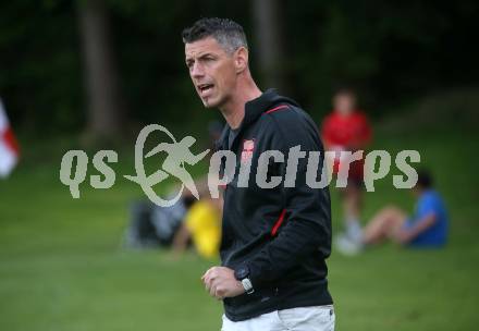 Fussball. Kaerntner Liga. Ferlach Atus gegen Lendorf.   Trainer Mario Verdel (Ferlach),    Ferlach, 11.5.2024.
Foto: Kuess
www.qspictures.net
---
pressefotos, pressefotografie, kuess, qs, qspictures, sport, bild, bilder, bilddatenbank