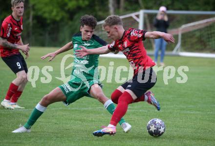 Fussball. Kaerntner Liga. Ferlach Atus gegen Lendorf.  Marjan Ogris-Martic  (Ferlach), Johannes Brunner  (Lendorf).  Ferlach, 11.5.2024.
Foto: Kuess
www.qspictures.net
---
pressefotos, pressefotografie, kuess, qs, qspictures, sport, bild, bilder, bilddatenbank