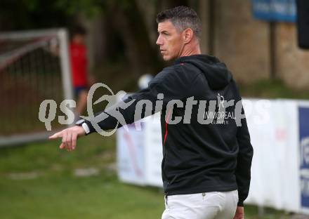 Fussball. Kaerntner Liga. Ferlach Atus gegen Lendorf.  Trainer Mario Verdel  (Ferlach),    Ferlach, 11.5.2024.
Foto: Kuess
www.qspictures.net
---
pressefotos, pressefotografie, kuess, qs, qspictures, sport, bild, bilder, bilddatenbank