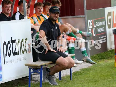 Fussball. Kaerntner Liga. Ferlach Atus gegen Lendorf.  Trainer Christoph Morgenstern (Lendorf).  Ferlach, 11.5.2024.
Foto: Kuess
www.qspictures.net
---
pressefotos, pressefotografie, kuess, qs, qspictures, sport, bild, bilder, bilddatenbank