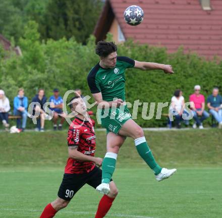 Fussball. Kaerntner Liga. Ferlach Atus gegen Lendorf.   Lukas Jaklitsch  (Ferlach),  Sandro Christoph Morgenstern (Lendorf).  Ferlach, 11.5.2024.
Foto: Kuess
www.qspictures.net
---
pressefotos, pressefotografie, kuess, qs, qspictures, sport, bild, bilder, bilddatenbank