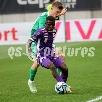 Fussball Bundesliga. SK Austria Klagenfurt gegen SK Rapid Wien.   Solomon Bonnah,   (Klagenfurt),  Dominic Vincze (Rapid).  Klagenfurt, am 12.5.2024.
Foto: Kuess
www.qspictures.net
---
pressefotos, pressefotografie, kuess, qs, qspictures, sport, bild, bilder, bilddatenbank