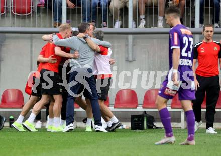 Fussball Bundesliga. SK Austria Klagenfurt gegen SK Rapid Wien.   Jubel Trainer Robert Klauss und Betreuerstab  (Rapid).  Klagenfurt, am 12.5.2024.
Foto: Kuess
www.qspictures.net
---
pressefotos, pressefotografie, kuess, qs, qspictures, sport, bild, bilder, bilddatenbank