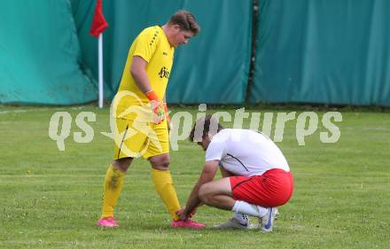 Fussball 2. KLasse C. Oberes Metnitztal gegen Strassburg. Christian Michael Daniel, 
Samuel Leiter  (Metnitztal),   Grades, am 18.5.2024.
Foto: Kuess
www.qspictures.net
---
pressefotos, pressefotografie, kuess, qs, qspictures, sport, bild, bilder, bilddatenbank