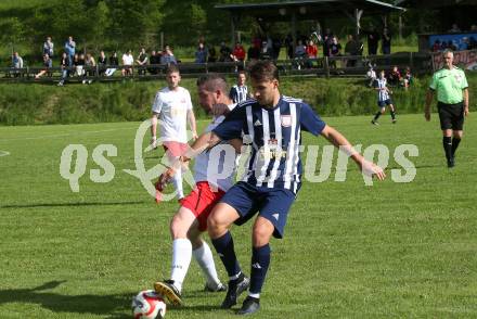 Fussball 2. KLasse C. Oberes Metnitztal gegen Strassburg. Gregor Leitner   (Metnitztal),  Felix Andreas Schmoelzer  (Strassburg). Grades, am 18.5.2024.
Foto: Kuess
www.qspictures.net
---
pressefotos, pressefotografie, kuess, qs, qspictures, sport, bild, bilder, bilddatenbank