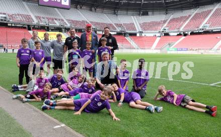 Fussball Frauen. Kaerntner Liga. Oberes Play Off. SK Austria Klagenfurt gegen SC St. Veit. Manfred Mertel, Kai Schoppitsch, Arno Arthofer.  KLagenfurt, am 2.6.2024.
Foto: Kuess
www.qspictures.net
---
pressefotos, pressefotografie, kuess, qs, qspictures, sport, bild, bilder, bilddatenbank