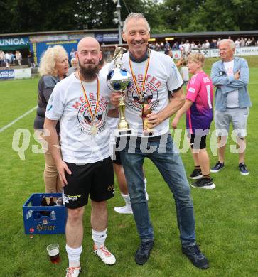 Fussball 1. Klasse C. Ludmannsdorf gegen Oberglan.. Meisterjubel   (Ludmannsdorf). Ludmannsdorf, am 9.6.2024.
Foto: Kuess
www.qspictures.net
---
pressefotos, pressefotografie, kuess, qs, qspictures, sport, bild, bilder, bilddatenbank