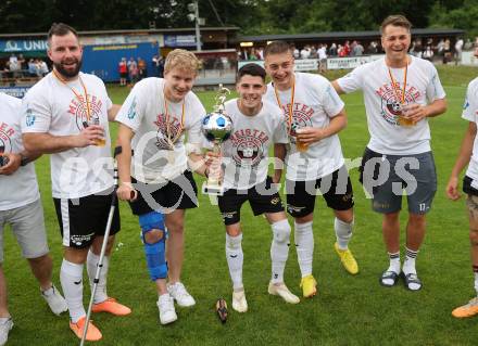 Fussball 1. Klasse C. Ludmannsdorf gegen Oberglan.. Meisterjubel   (Ludmannsdorf). Ludmannsdorf, am 9.6.2024.
Foto: Kuess
www.qspictures.net
---
pressefotos, pressefotografie, kuess, qs, qspictures, sport, bild, bilder, bilddatenbank