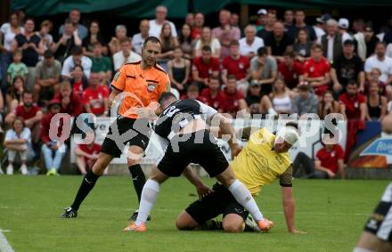 Fussball 1. Klasse C. Ludmannsdorf gegen Oberglan..  Luka Ilicic (Ludmannsdorf), Michael Rebernig  (Oberglan). Ludmannsdorf, am 9.6.2024.
Foto: Kuess
www.qspictures.net
---
pressefotos, pressefotografie, kuess, qs, qspictures, sport, bild, bilder, bilddatenbank