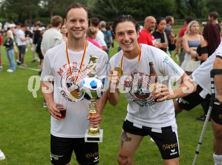 Fussball 1. Klasse C. Ludmannsdorf gegen Oberglan.. Meisterjubel   (Ludmannsdorf). Ludmannsdorf, am 9.6.2024.
Foto: Kuess
www.qspictures.net
---
pressefotos, pressefotografie, kuess, qs, qspictures, sport, bild, bilder, bilddatenbank