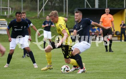 Fussball 1. Klasse D. Bad St. Leonhard gegen Eitweg . Lukas Kainz  (Bad St. Leonhard), Urh Justin  (Eitweg ). St. Bad St. Leonhard, am 8.6.2024.
Foto: Kuess
www.qspictures.net
---
pressefotos, pressefotografie, kuess, qs, qspictures, sport, bild, bilder, bilddatenbank