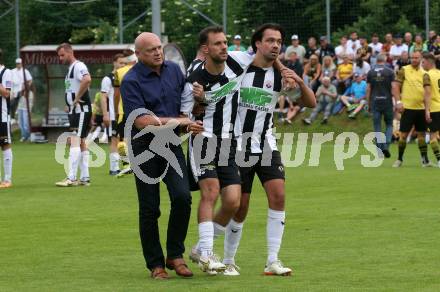 Fussball 1. Klasse C. Ludmannsdorf gegen Oberglan.. Dr. Hubert Kruschitz, Jure Skafar, Dominik Kruschitz (Ludmannsdorf). Ludmannsdorf, am 9.6.2024.
Foto: Kuess
www.qspictures.net
---
pressefotos, pressefotografie, kuess, qs, qspictures, sport, bild, bilder, bilddatenbank