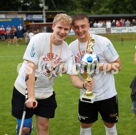 Fussball 1. Klasse C. Ludmannsdorf gegen Oberglan.. Meisterjubel   (Ludmannsdorf). Ludmannsdorf, am 9.6.2024.
Foto: Kuess
www.qspictures.net
---
pressefotos, pressefotografie, kuess, qs, qspictures, sport, bild, bilder, bilddatenbank