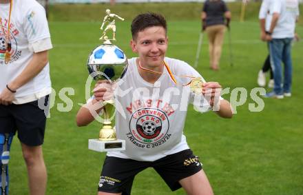 Fussball 1. Klasse C. Ludmannsdorf gegen Oberglan.. Meisterjubel   (Ludmannsdorf). Ludmannsdorf, am 9.6.2024.
Foto: Kuess
www.qspictures.net
---
pressefotos, pressefotografie, kuess, qs, qspictures, sport, bild, bilder, bilddatenbank