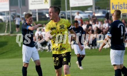 Fussball 1. Klasse D. Bad St. Leonhard gegen Eitweg .  Torjubel Patrick Schlacher  (Bad St. Leonhard),  St. Bad St. Leonhard, am 8.6.2024.
Foto: Kuess
www.qspictures.net
---
pressefotos, pressefotografie, kuess, qs, qspictures, sport, bild, bilder, bilddatenbank