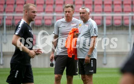 Fussball Bundesliga. Training SK Austria Klagenfurt.  Train Co-Trainer Martin Lassnig, Trainer Peter Pacult. Klagenfurt, am 24.6.2024.
Foto: Kuess
www.qspictures.net
---
pressefotos, pressefotografie, kuess, qs, qspictures, sport, bild, bilder, bilddatenbank