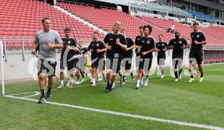 Fussball Bundesliga. Training SK Austria Klagenfurt.  Klagenfurt, am 24.6.2024.
Foto: Kuess
www.qspictures.net
---
pressefotos, pressefotografie, kuess, qs, qspictures, sport, bild, bilder, bilddatenbank