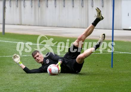 Fussball Bundesliga. Training SK Austria Klagenfurt. Simon Spari. Klagenfurt, am 24.6.2024.
Foto: Kuess
www.qspictures.net
---
pressefotos, pressefotografie, kuess, qs, qspictures, sport, bild, bilder, bilddatenbank