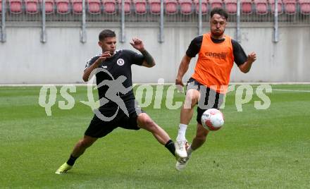 Fussball Bundesliga. Training SK Austria Klagenfurt.  David Toshevski , Simon Straudi. Klagenfurt, am 24.6.2024.
Foto: Kuess
www.qspictures.net
---
pressefotos, pressefotografie, kuess, qs, qspictures, sport, bild, bilder, bilddatenbank