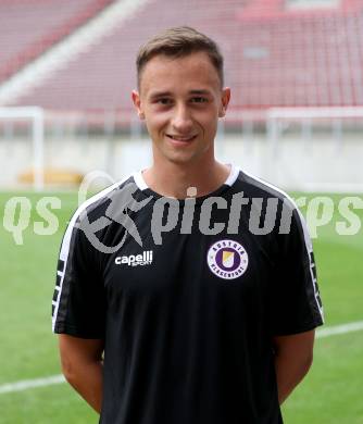 Fussball Bundesliga. Training SK Austria Klagenfurt. Laurenz Dehl . Klagenfurt, am 24.6.2024.
Foto: Kuess
www.qspictures.net
---
pressefotos, pressefotografie, kuess, qs, qspictures, sport, bild, bilder, bilddatenbank