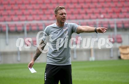 Fussball Bundesliga. Training SK Austria Klagenfurt. Train Co-Trainer Martin Lassnig. Klagenfurt, am 24.6.2024.
Foto: Kuess
www.qspictures.net
---
pressefotos, pressefotografie, kuess, qs, qspictures, sport, bild, bilder, bilddatenbank