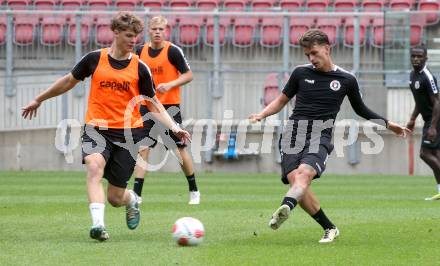 Fussball Bundesliga. Training SK Austria Klagenfurt. Nicolas Binder, Philipp Wydra. Klagenfurt, am 24.6.2024.
Foto: Kuess
www.qspictures.net
---
pressefotos, pressefotografie, kuess, qs, qspictures, sport, bild, bilder, bilddatenbank