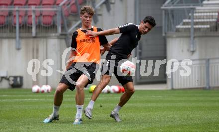 Fussball Bundesliga. Training SK Austria Klagenfurt. Nicolas Binder, Sebastian Guerra Soto. Klagenfurt, am 24.6.2024.
Foto: Kuess
www.qspictures.net
---
pressefotos, pressefotografie, kuess, qs, qspictures, sport, bild, bilder, bilddatenbank