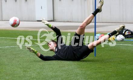 Fussball Bundesliga. Training SK Austria Klagenfurt. Simon Spari. Klagenfurt, am 24.6.2024.
Foto: Kuess
www.qspictures.net
---
pressefotos, pressefotografie, kuess, qs, qspictures, sport, bild, bilder, bilddatenbank