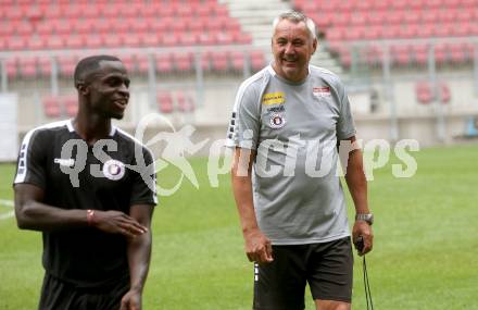 Fussball Bundesliga. Training SK Austria Klagenfurt.  Trainer Peter Pacult. Klagenfurt, am 24.6.2024.
Foto: Kuess
www.qspictures.net
---
pressefotos, pressefotografie, kuess, qs, qspictures, sport, bild, bilder, bilddatenbank