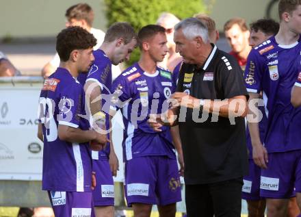 Fussball Testspiel. SK Austria Klagenfurt gegen Treibach. Trainer Peter Pacult, Ben Bobzien  (Klagenfurt).  Gurnitz, am 28.6.2024.
Foto: Kuess
www.qspictures.net
---
pressefotos, pressefotografie, kuess, qs, qspictures, sport, bild, bilder, bilddatenbank