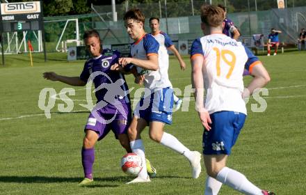 Fussball Testspiel. SK Austria Klagenfurt gegen Treibach.  Tobias Koch (Klagenfurt), Marius Maierhofer (Treibach).  Gurnitz, am 28.6.2024.
Foto: Kuess
www.qspictures.net
---
pressefotos, pressefotografie, kuess, qs, qspictures, sport, bild, bilder, bilddatenbank