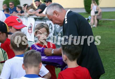 Fussball Testspiel. SK Austria Klagenfurt gegen Treibach.  Trainer Peter Pacult (Klagenfurt).  Gurnitz, am 28.6.2024.
Foto: Kuess
www.qspictures.net
---
pressefotos, pressefotografie, kuess, qs, qspictures, sport, bild, bilder, bilddatenbank