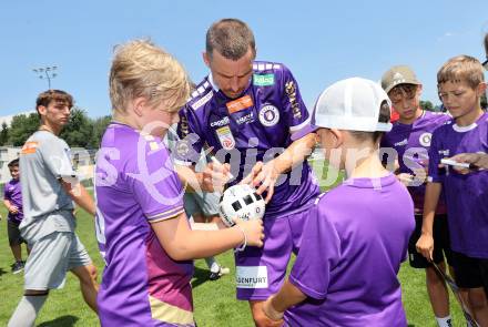 Fussball Bundesliga. Tag der offenen Tuer. SK Austria Klagenfurt.  Christopher Wernitznig. Klagenfurt, am 6.7.2024.
Foto: Kuess
www.qspictures.net
---
pressefotos, pressefotografie, kuess, qs, qspictures, sport, bild, bilder, bilddatenbank