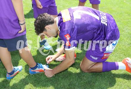 Fussball Bundesliga. Tag der offenen Tuer. SK Austria Klagenfurt.  Ben Bobzien. Klagenfurt, am 6.7.2024.
Foto: Kuess
www.qspictures.net
---
pressefotos, pressefotografie, kuess, qs, qspictures, sport, bild, bilder, bilddatenbank