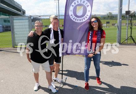 Fussball. Bundesliga. Tag der offenen Tuer. SK Austria Klagenfurt.  Arno Arthofer, Constance Mochar. 
Foto: Kuess
---
pressefotos, pressefotografie, kuess, qs, qspictures, sport, bild, bilder, bilddatenbank