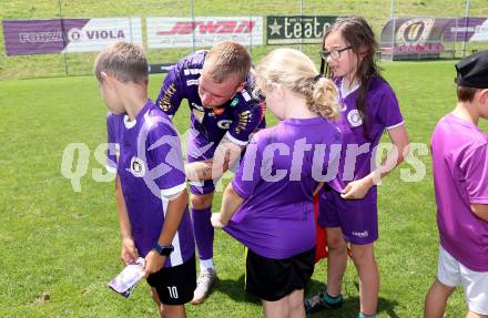 Fussball Bundesliga. Tag der offenen Tuer. SK Austria Klagenfurt.  Florian Jaritz. Klagenfurt, am 6.7.2024.
Foto: Kuess
www.qspictures.net
---
pressefotos, pressefotografie, kuess, qs, qspictures, sport, bild, bilder, bilddatenbank