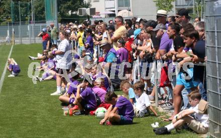 Fussball. Bundesliga. Tag der offenen Tuer. SK Austria Klagenfurt. Fans. Klagenfurt, am 7.6.2024.
Foto: Kuess
---
pressefotos, pressefotografie, kuess, qs, qspictures, sport, bild, bilder, bilddatenbank