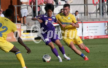 Fussball Testspiel. SK Austria Klagenfurt gegen NK Koper.  Min-Young Lee (Klagenfurt). Welzenegg, am 13.7.2024.
Foto: Kuess
www.qspictures.net
---
pressefotos, pressefotografie, kuess, qs, qspictures, sport, bild, bilder, bilddatenbank