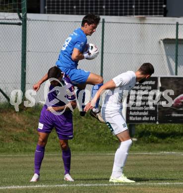 Fussball Testspiel. SK Austria Klagenfurt gegen Leoben.  David Toshevski, (Klagenfurt), Zan Pelko,   Marco Untergrabner (Leoben). Glanegg, am 17.7.2024.
Foto: Kuess
www.qspictures.net
---
pressefotos, pressefotografie, kuess, qs, qspictures, sport, bild, bilder, bilddatenbank