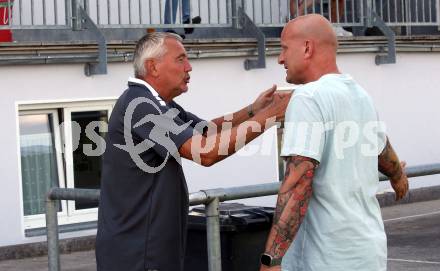 Fussball Testspiel. SK Austria Klagenfurt gegen Leoben.  Trainer Peter Pacult, (Klagenfurt), Trainer Carsten Jancker   (Leoben). Glanegg, am 17.7.2024.
Foto: Kuess
www.qspictures.net
---
pressefotos, pressefotografie, kuess, qs, qspictures, sport, bild, bilder, bilddatenbank