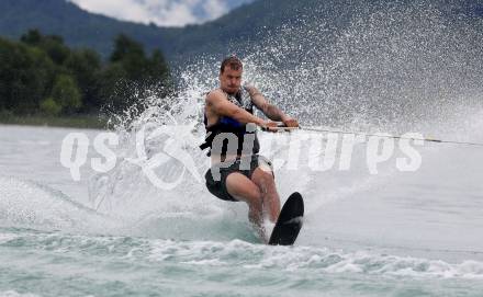 Schi Alpin. Wasserschi. OESV Medientermin.  Manuel Feller. Poertschach, am 4.7.2024.
Foto: Kuess
www.qspictures.net
---
pressefotos, pressefotografie, kuess, qs, qspictures, sport, bild, bilder, bilddatenbank