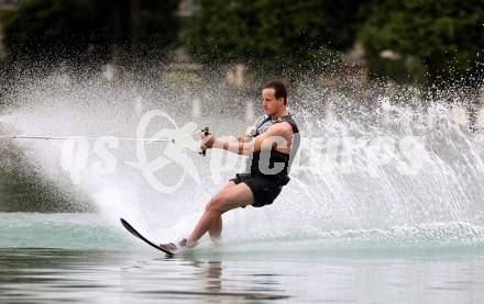 Schi Alpin. Wasserschi. OESV Medientermin. Adrian Pertl. Poertschach, am 4.7.2024.
Foto: Kuess
www.qspictures.net
---
pressefotos, pressefotografie, kuess, qs, qspictures, sport, bild, bilder, bilddatenbank