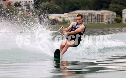 Schi Alpin. Wasserschi. OESV Medientermin. Adrian Pertl. Poertschach, am 4.7.2024.
Foto: Kuess
www.qspictures.net
---
pressefotos, pressefotografie, kuess, qs, qspictures, sport, bild, bilder, bilddatenbank