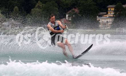 Schi Alpin. Wasserschi. OESV Medientermin.  Stefan Brennsteiner. Poertschach, am 4.7.2024.
Foto: Kuess
www.qspictures.net
---
pressefotos, pressefotografie, kuess, qs, qspictures, sport, bild, bilder, bilddatenbank