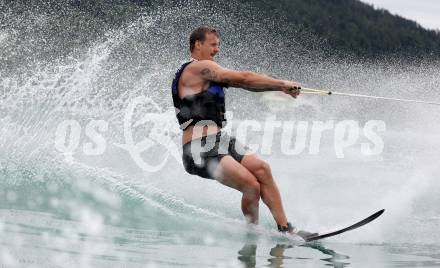 Schi Alpin. Wasserschi. OESV Medientermin.  Manuel Feller. Poertschach, am 4.7.2024.
Foto: Kuess
www.qspictures.net
---
pressefotos, pressefotografie, kuess, qs, qspictures, sport, bild, bilder, bilddatenbank