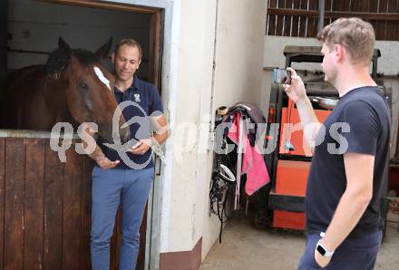 Dressurreiten. Homestory. Christian Schumach. Muraunberg, am 5.7.2024.
Foto: Kuess
---
pressefotos, pressefotografie, kuess, qs, qspictures, sport, bild, bilder, bilddatenbank