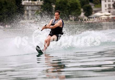 Schi Alpin. Wasserschi. OESV Medientermin. Adrian Pertl. Poertschach, am 4.7.2024.
Foto: Kuess
www.qspictures.net
---
pressefotos, pressefotografie, kuess, qs, qspictures, sport, bild, bilder, bilddatenbank