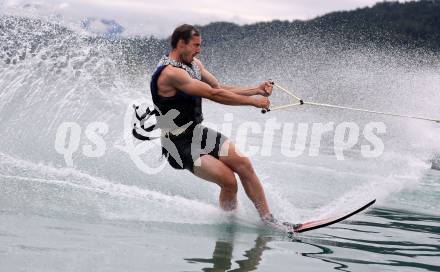 Schi Alpin. Wasserschi. OESV Medientermin.  Stefan Brennsteiner. Poertschach, am 4.7.2024.
Foto: Kuess
www.qspictures.net
---
pressefotos, pressefotografie, kuess, qs, qspictures, sport, bild, bilder, bilddatenbank