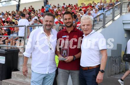 Fussball OEFB Cup. Velden gegen GAK. Bruno Mitterberger, Gernot Messner, Helmut Steiner. Villach, am 26.7.2024.
Foto: Kuess
www.qspictures.net
---
pressefotos, pressefotografie, kuess, qs, qspictures, sport, bild, bilder, bilddatenbank