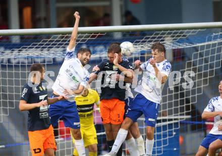 Fussball. Regionalliga. Treibach gegen SPG Wallern/St. Marienkirchen.  Michael Novak, Marius Leo Maierhofer (Treibach),  Erwin Softic (Wallern). Villach, am 2.8.2024.
Foto: Kuess
www.qspictures.net
---
pressefotos, pressefotografie, kuess, qs, qspictures, sport, bild, bilder, bilddatenbank